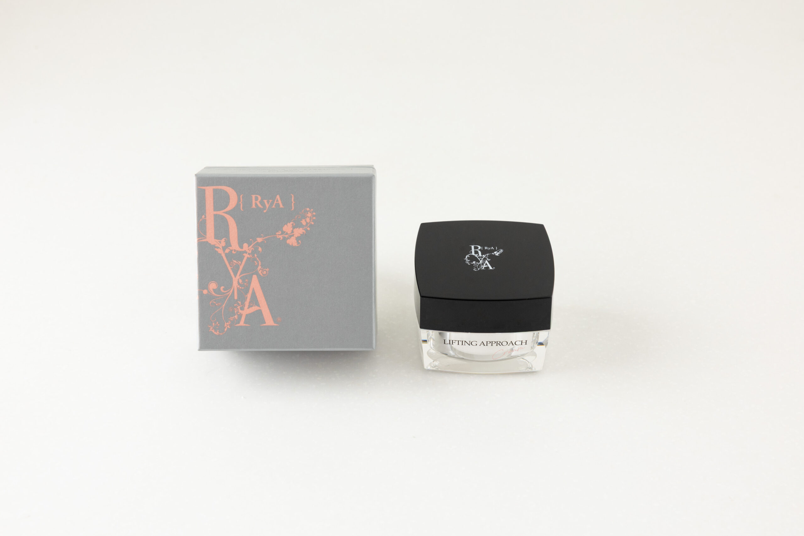 RyAリフティングアプローチクリーム